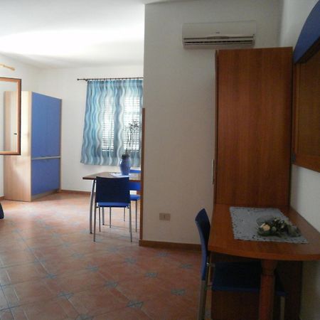 Sogni Nel Blu Aparthotel Isola di Ustica Rum bild