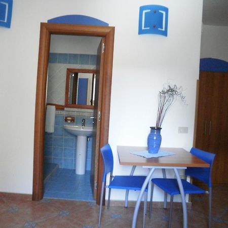 Sogni Nel Blu Aparthotel Isola di Ustica Rum bild
