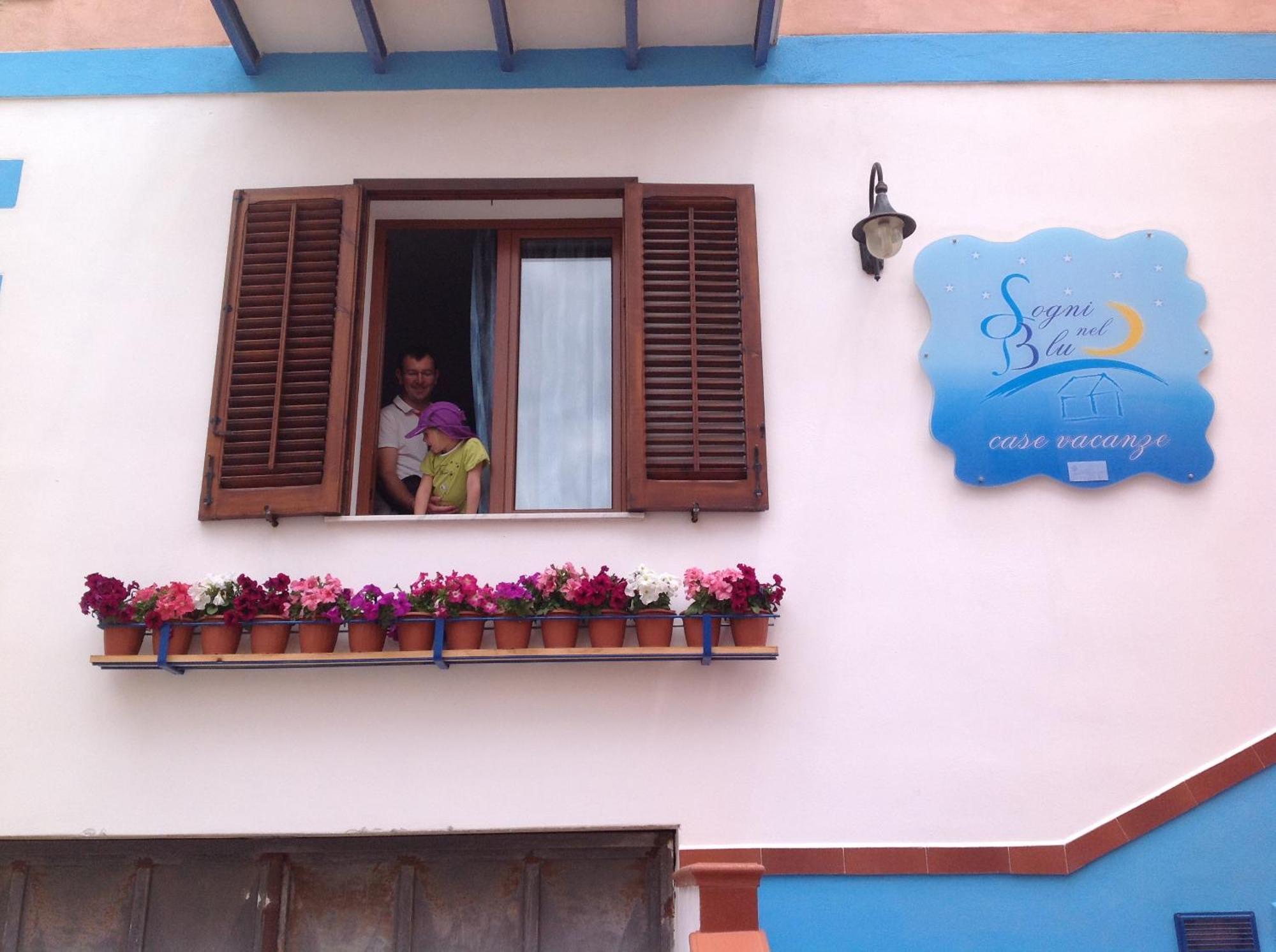 Sogni Nel Blu Aparthotel Isola di Ustica Rum bild