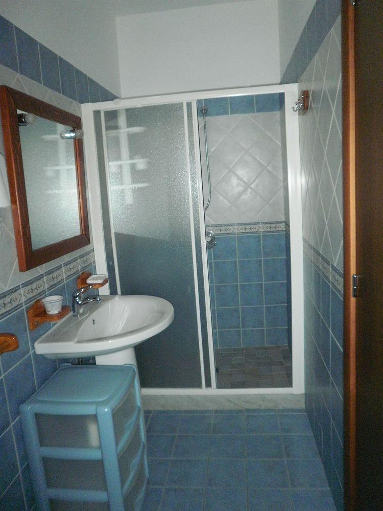 Sogni Nel Blu Aparthotel Isola di Ustica Exteriör bild