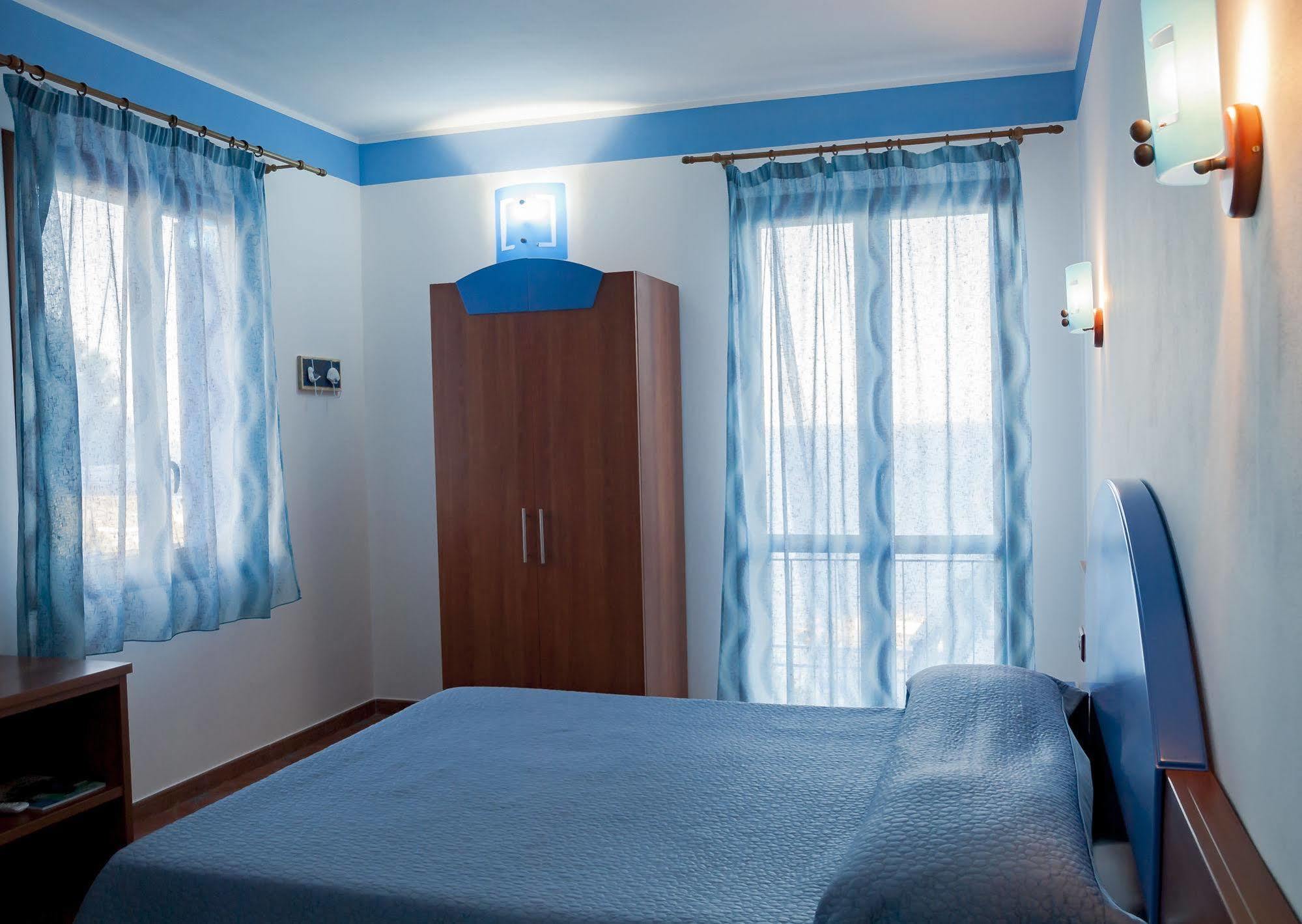 Sogni Nel Blu Aparthotel Isola di Ustica Exteriör bild
