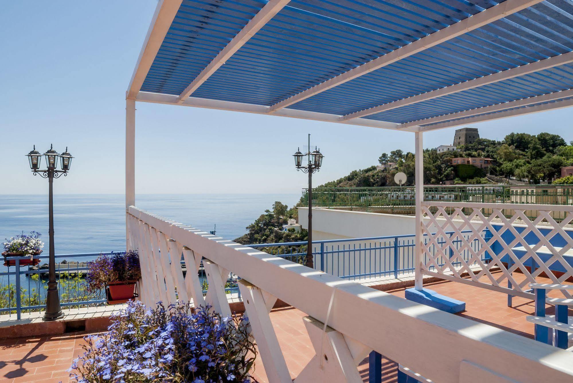 Sogni Nel Blu Aparthotel Isola di Ustica Exteriör bild
