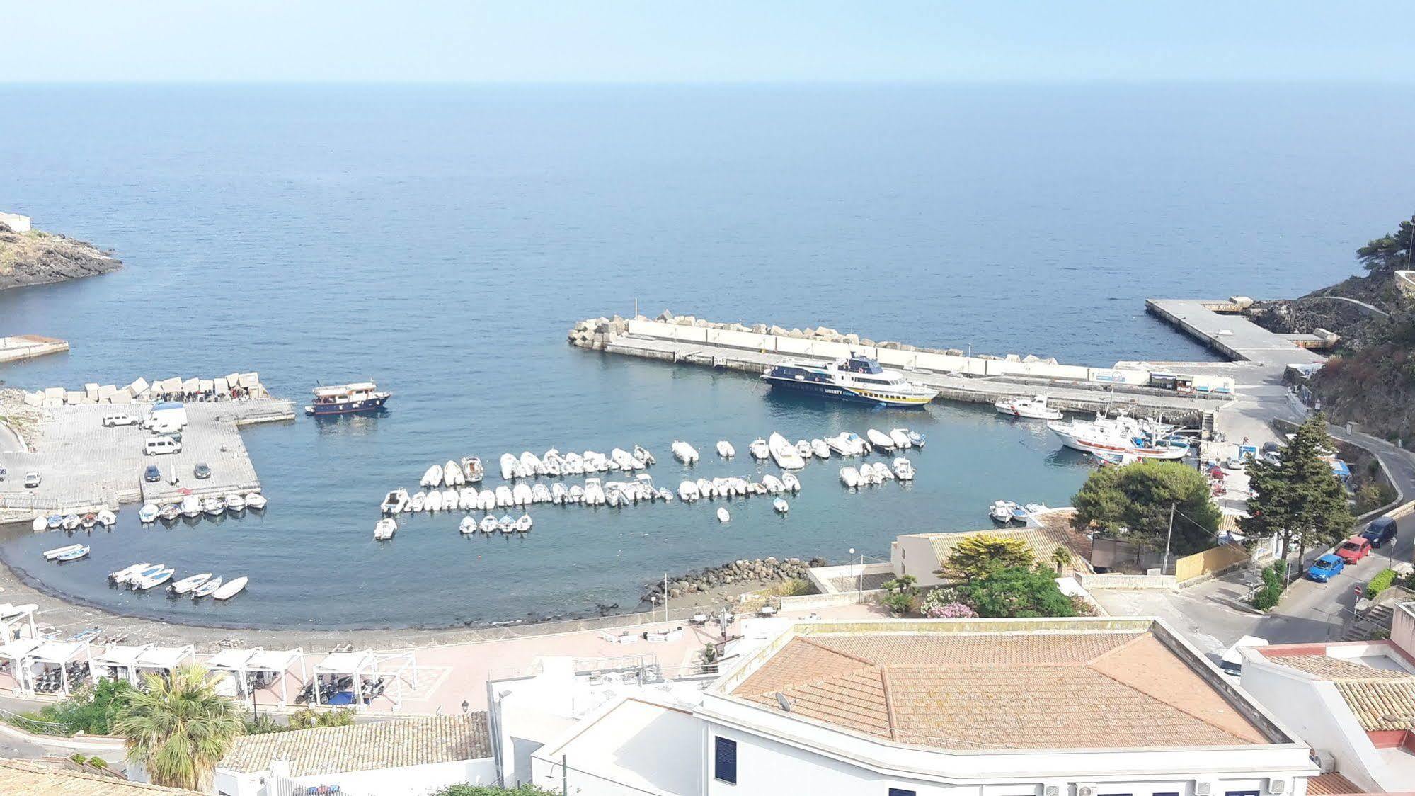 Sogni Nel Blu Aparthotel Isola di Ustica Exteriör bild